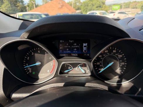 Used 2017 Ford Escape Titanium w/ Equipment Group 301A AWD/4WD image 3