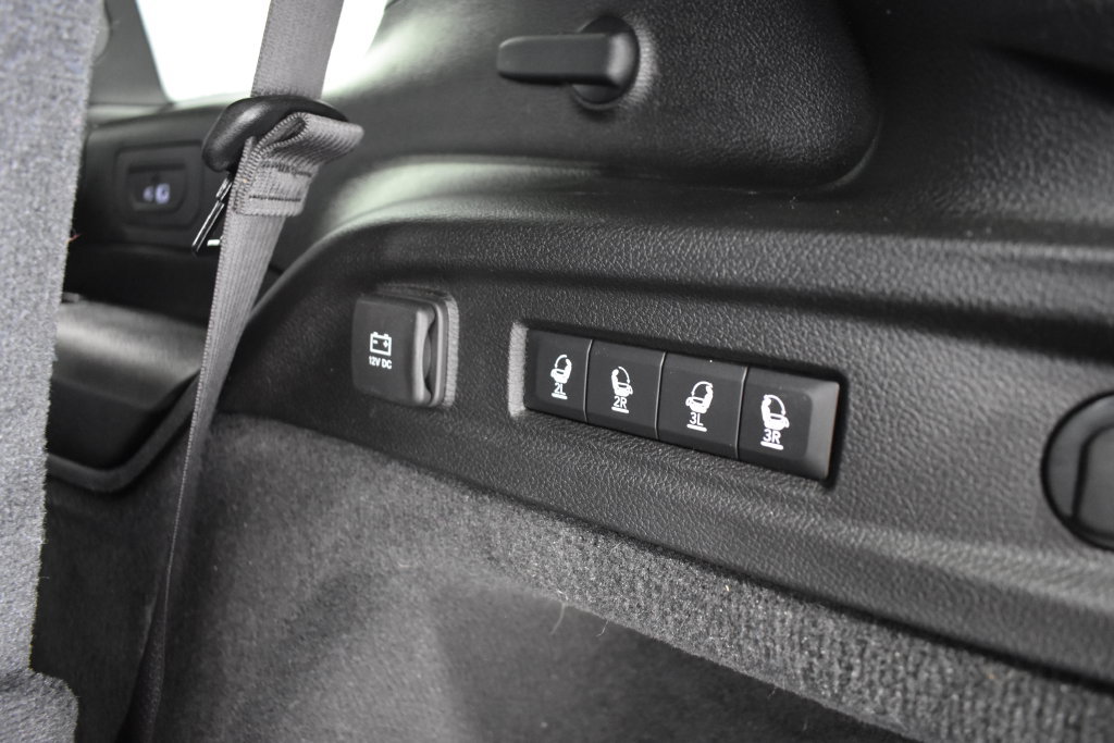 Used 2021 Jeep Grand Cherokee L Overland w/ Luxury Tech Group IV AWD/4WD image 42