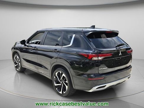 Used 2023 Mitsubishi Outlander SE FWD image 8