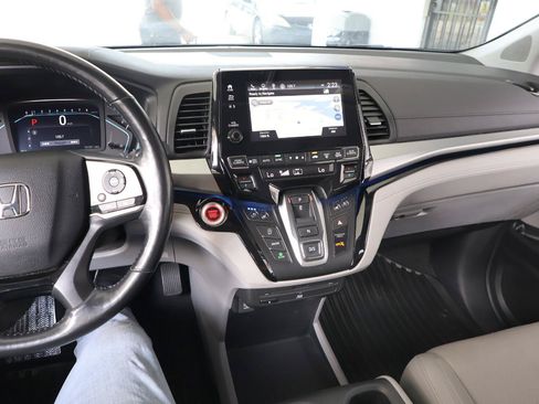 Used 2018 Honda Odyssey Elite image 48