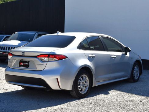 Used 2021 Toyota Corolla LE FWD image 5