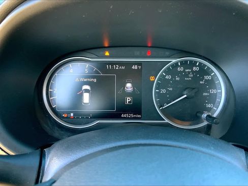 Used 2018 Nissan Kicks SV image 20