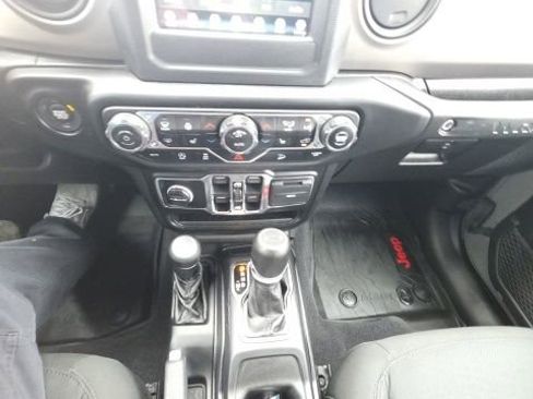 Used 2021 Jeep Wrangler Unlimited Sport AWD/4WD image 10
