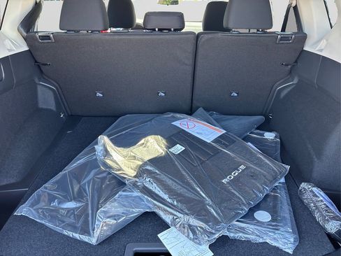 New 2026 Nissan Rogue SV image 10