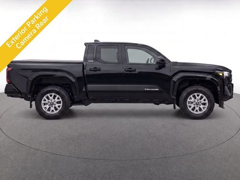 Used 2025 Toyota Tacoma SR5 AWD/4WD image 8