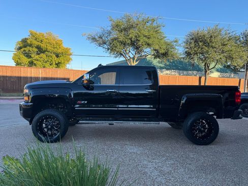 Used 2017 Chevrolet Silverado 2500 LTZ w/ Duramax Plus Package image 11