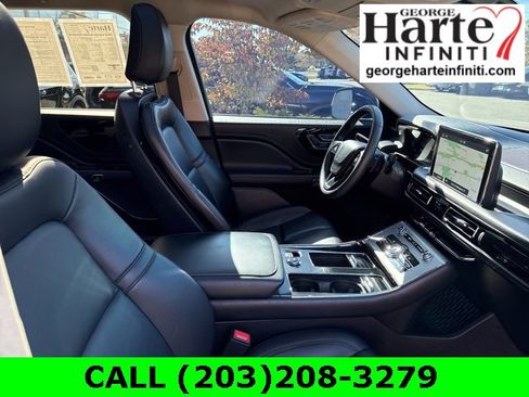 Used 2022 Lincoln Aviator AWD w/ Premium Package image 20