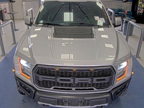 Used 2018 Ford F150 Raptor w/ Equipment Group 802A Luxury image 12