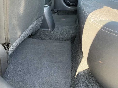 Used 2019 Nissan Versa SV FWD image 15