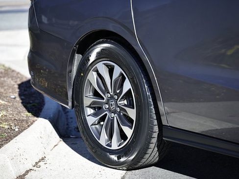 Used 2024 Honda Odyssey EX-L image 10