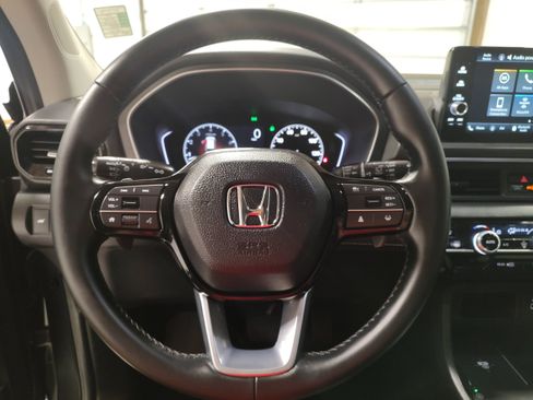 Used 2025 Honda Pilot EX-L image 5