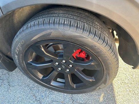 Used 2022 Ford Explorer ST w/ ST Street Pack image 11