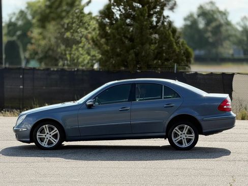 Used 2004 Mercedes-Benz E 500 4MATIC Sedan image 8