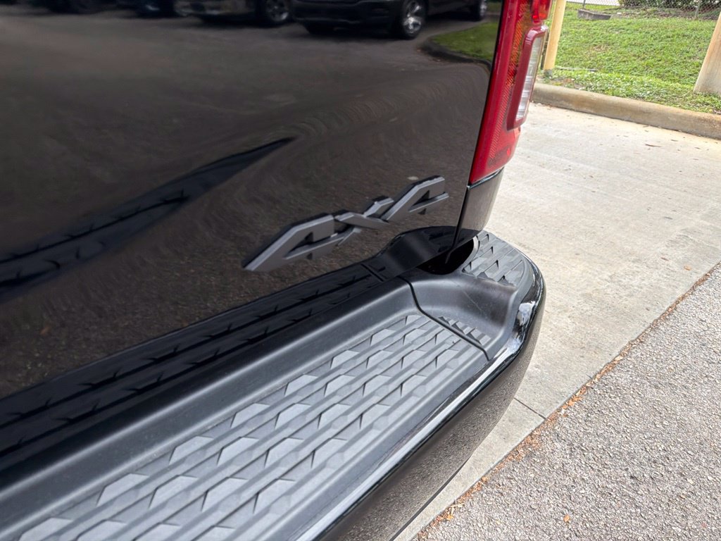 Used 2025 RAM 3500 Laramie AWD/4WD image 26