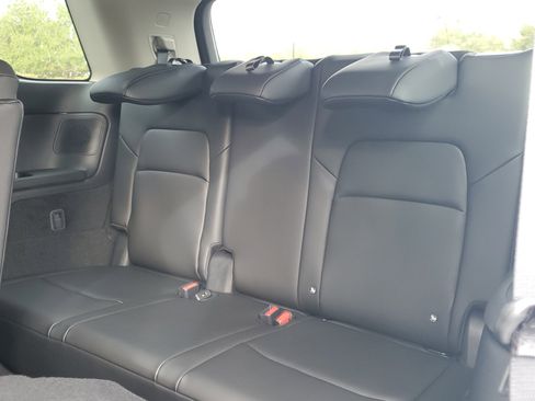 New 2025 Nissan Pathfinder Platinum image 8