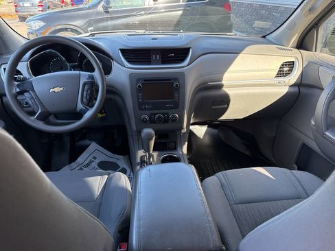 Used 2013 Chevrolet Traverse LS image 29
