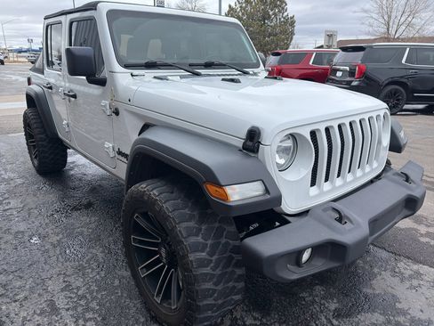 Used 2023 Jeep Wrangler Sport image 4