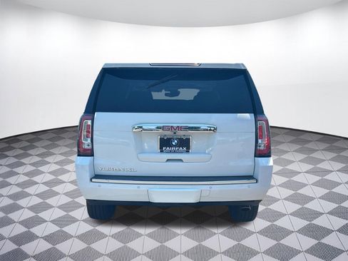 Used 2016 GMC Yukon XL Denali w/ Open Road Package AWD/4WD image 10