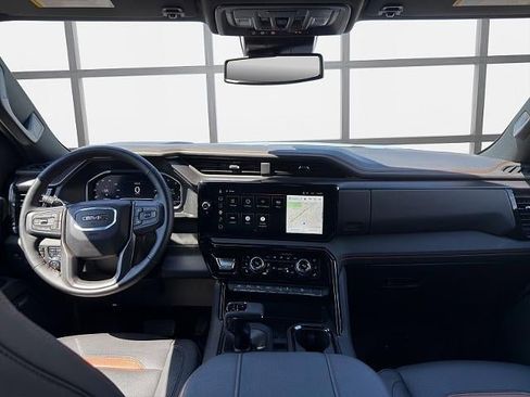 Used 2025 GMC Sierra 1500 AT4 w/ AT4 Preferred Package AWD/4WD image 19
