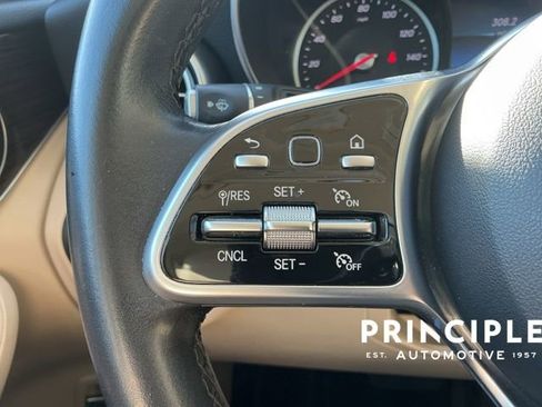 Used 2020 Mercedes-Benz GLC 300 image 17