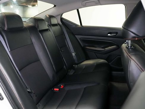 Used 2022 Nissan Altima 2.5 SR FWD image 24