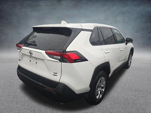 Used 2025 Toyota RAV4 LE AWD/4WD image 8