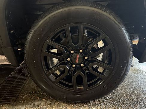 Certified 2025 GMC Sierra 1500 Elevation image 10