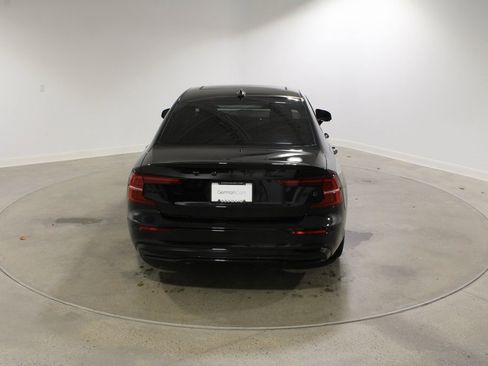 Used 2024 Volvo S60 B5 Plus image 4