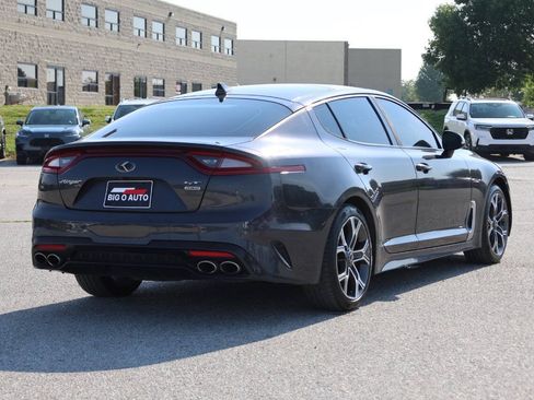 Used 2018 Kia Stinger GT1 AWD/4WD image 9