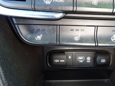 Used 2020 Hyundai Santa Fe Limited image 26