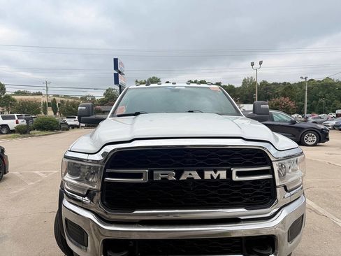 Used 2023 RAM 4500 Tradesman w/ Chrome Appearance Group image 2