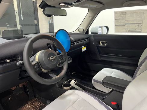 Certified 2025 MINI Cooper 2-Door Hardtop image 11