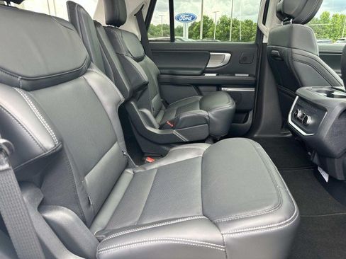 New 2026 Ford Expedition Platinum w/ Driver's Package AWD/4WD image 15