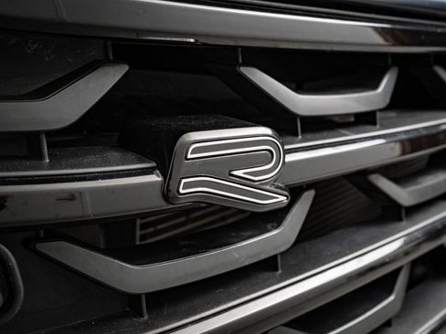 Used 2024 Volkswagen Atlas Cross Sport SEL Premium R-Line image 21