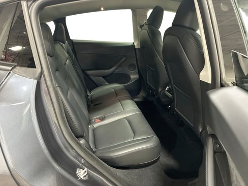 Certified 2023 Tesla Model Y Long Range AWD/4WD image 11