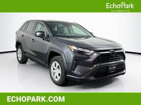 Used 2025 Toyota RAV4 LE AWD/4WD image 1