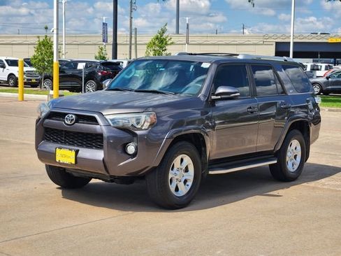 Used 2018 Toyota 4Runner SR5 Premium RWD image 3