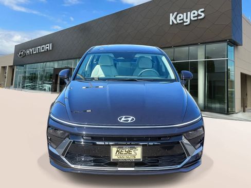 Certified 2025 Hyundai Sonata SE image 2