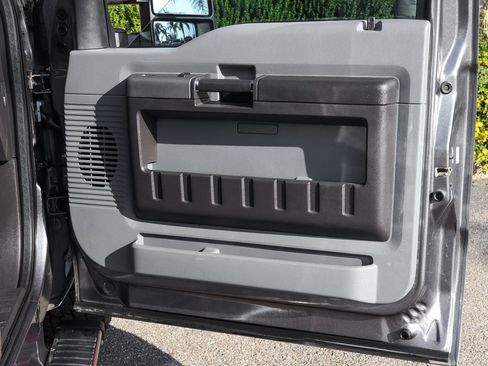 Used 2012 Ford F250 XLT w/ XLT Premium Pkg image 41