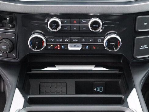 Used 2025 Ford F350 Platinum image 22