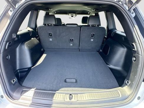New 2026 Jeep Grand Cherokee Limited RWD image 5