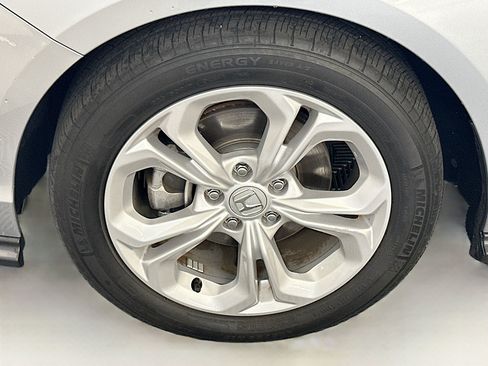 Used 2025 Honda Accord LX image 33