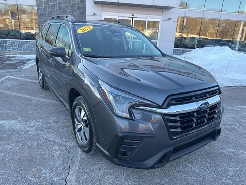 Used 2023 Subaru Ascent Premium w/ Convenience Package image 7