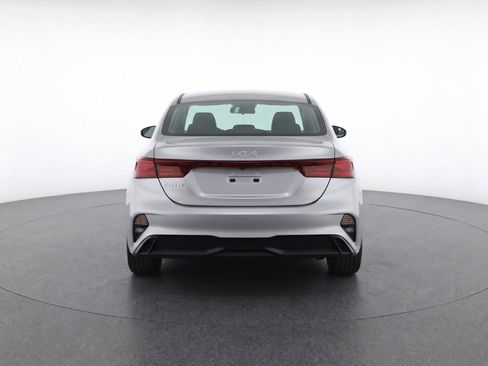 Used 2024 Kia Forte LXS image 7