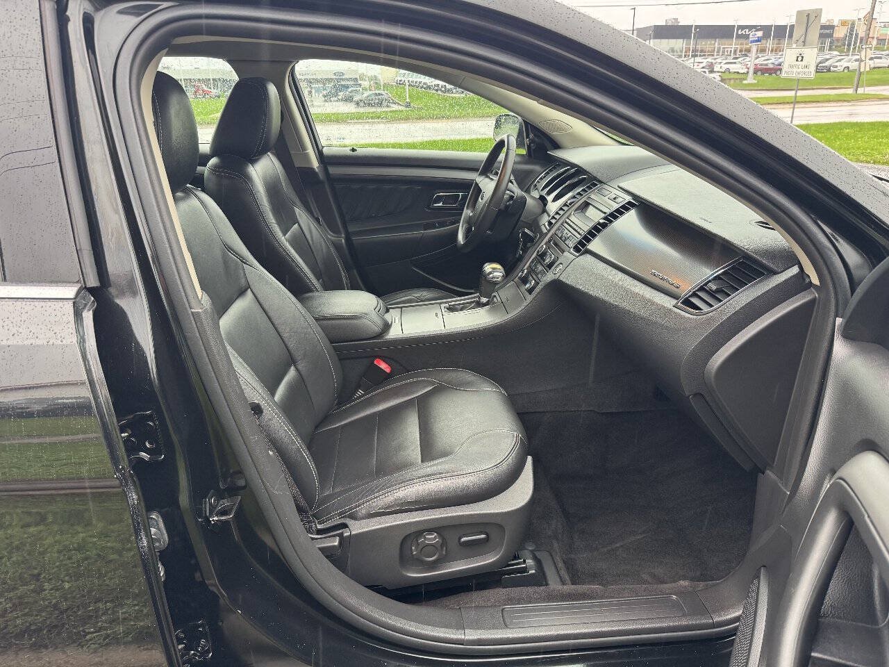 Used 2012 Ford Taurus SEL AWD/4WD image 14