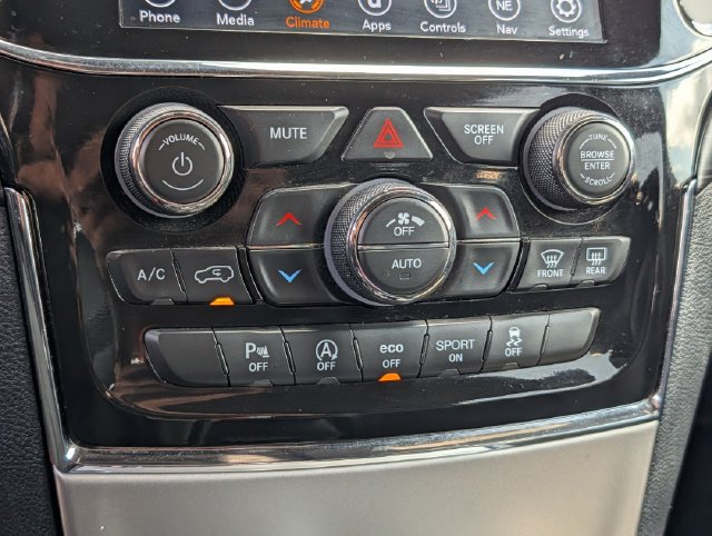 Used 2021 Jeep Grand Cherokee Laredo X RWD image 17