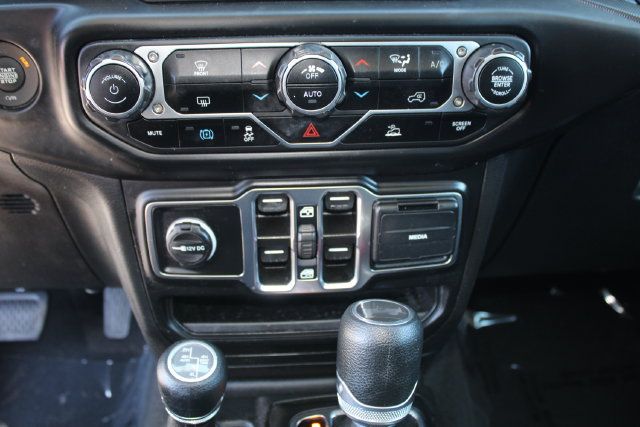Used 2023 Jeep Wrangler Unlimited AWD/4WD image 24