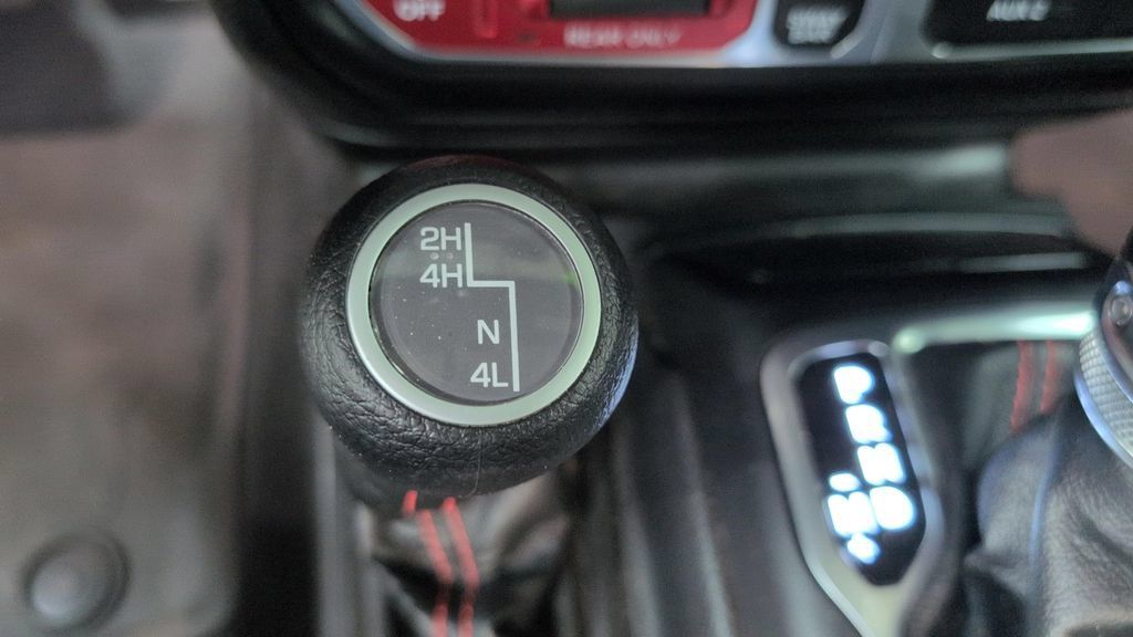 Used 2023 Jeep Wrangler Unlimited Rubicon w/ Dual Top Group AWD/4WD image 16