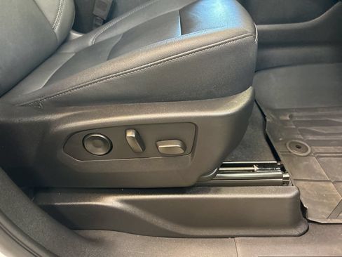 Used 2023 Chevrolet Tahoe LT AWD/4WD image 24