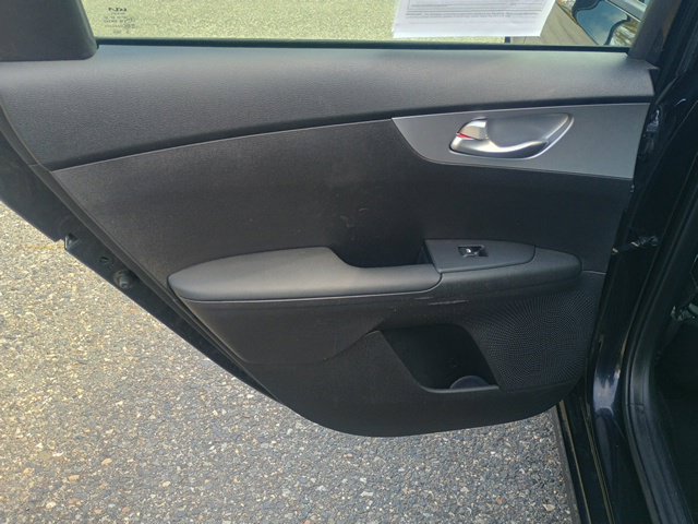 Used 2023 Kia Forte LXS w/ LXS Technology Package FWD image 20